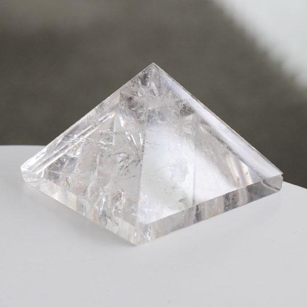 水晶 ピラミッド 約160グラム | 数珠 パワーストーン はな花 | 01