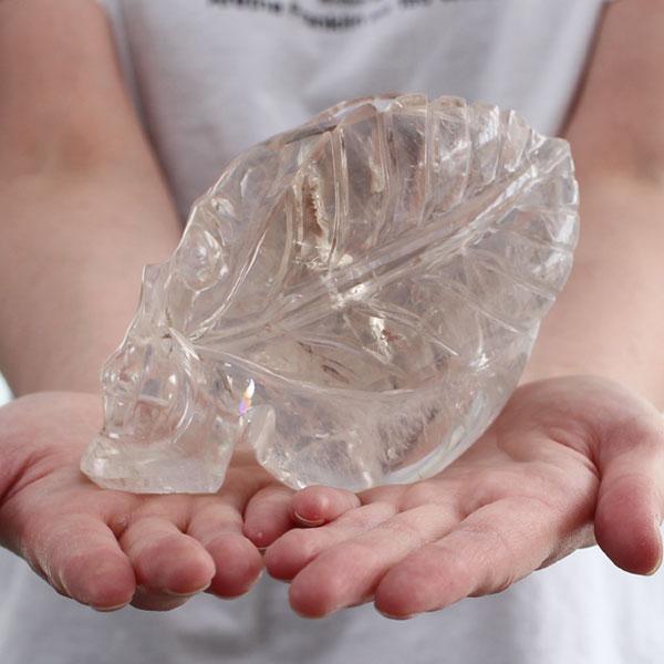 天然水晶 スカル ドクロ カービング 約978グラム | 数珠 パワーストーン はな花 | 01