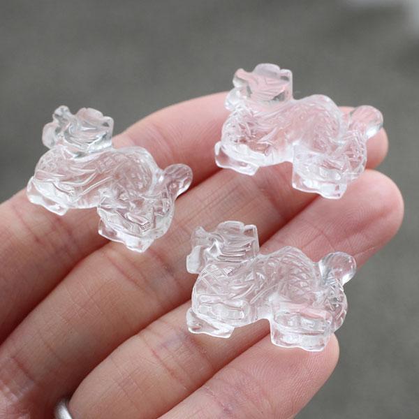 水晶 龍 カービング 約5グラム 1個 | 数珠 パワーストーン はな花 | 01