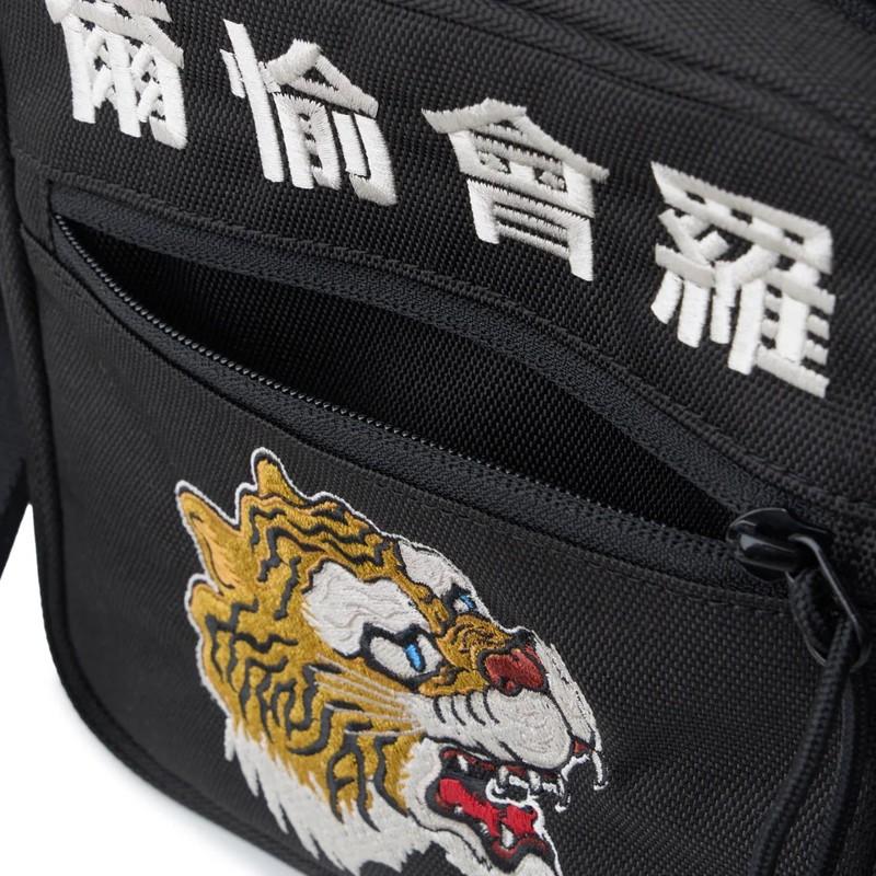 NEW ERA（ニューエラ） 山本寛斎 コラボ ショルダーバッグ スクエア 