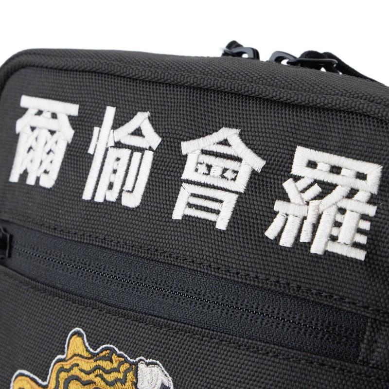NEW ERA（ニューエラ） 山本寛斎 コラボ ショルダーバッグ スクエア