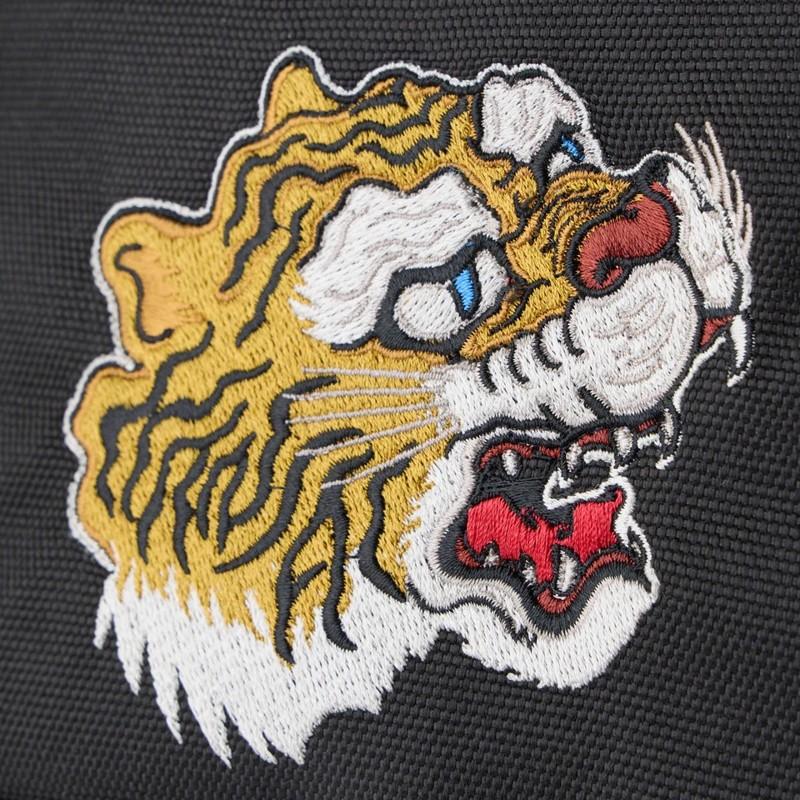 NEW ERA（ニューエラ） 山本寛斎 コラボ ショルダーバッグ スクエア 