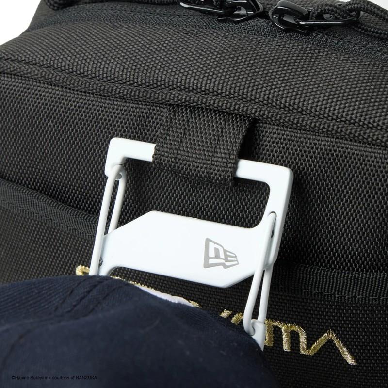 NEW ERA（ニューエラ） 空山基コラボ ショルダーバッグ スクエア 