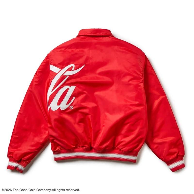 COCA COLA NYLON JACKET(コカコーラ ナイロン ジャケット) NEW ERA（ニューエラ） ナイロン スタジャン メンズ ナイロン バー