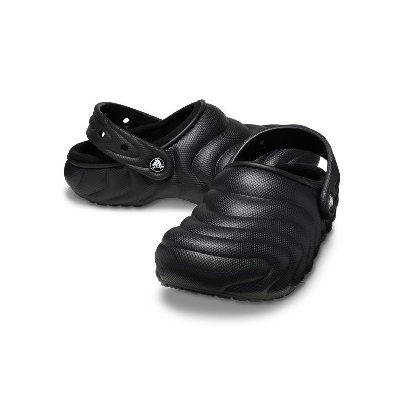 crocs（クロックス） サンダル クラシック ラインド オーバーパフ