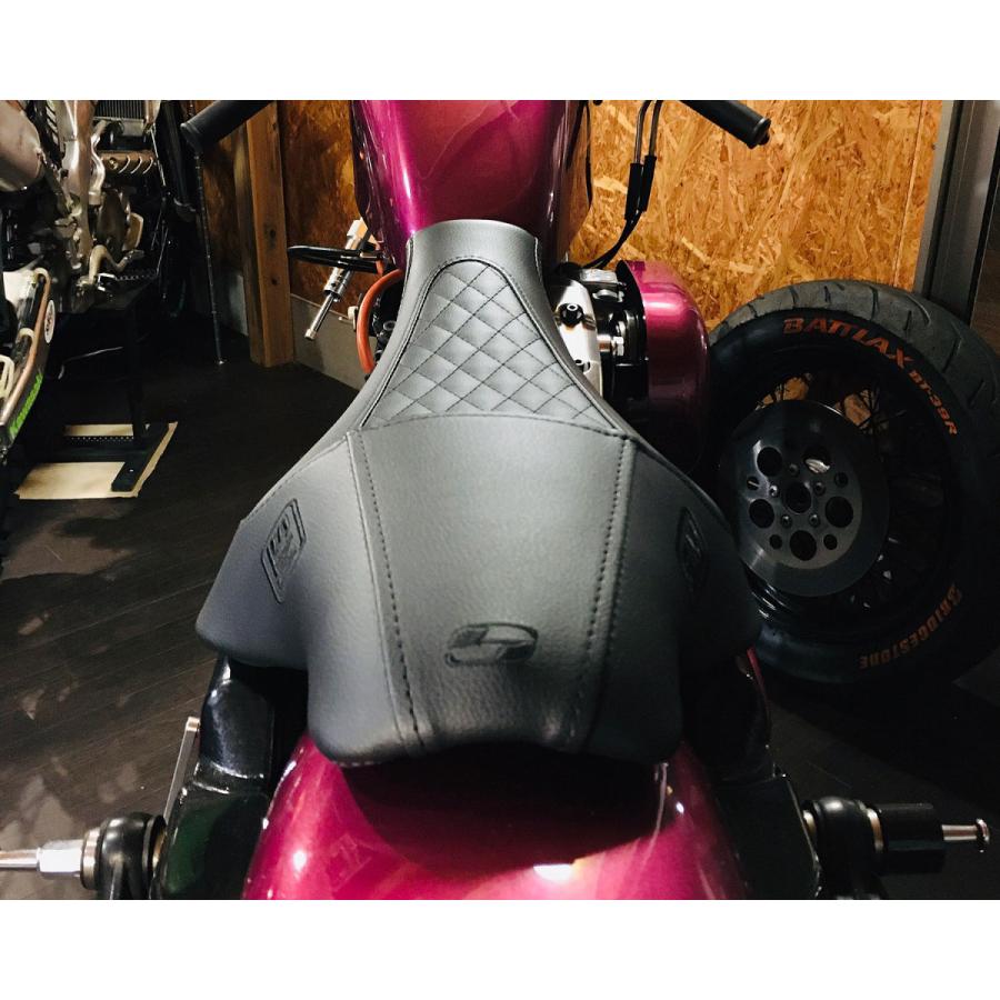 美品　xl1200 サドルマン ハーレー スポーツスター　シート　ゲル入り サドルマン SDC パフォーマンス グリップシート ゲル入り