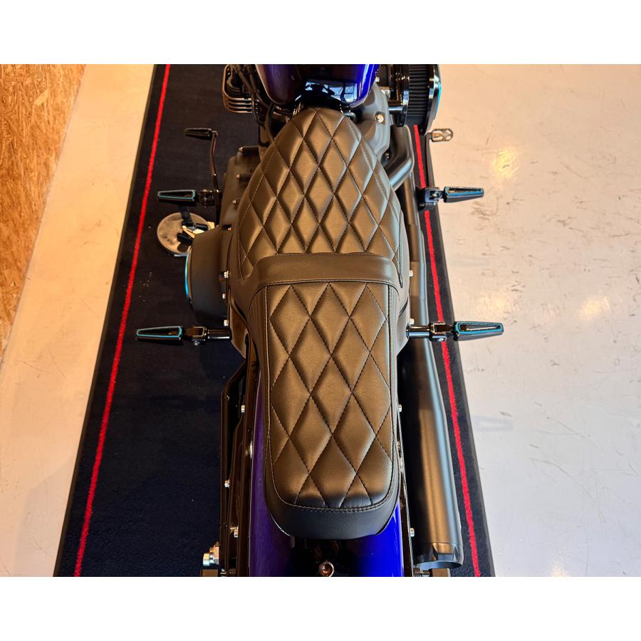 Easyriders シート ダイヤモンドステッチ　ハーレーFXBB Harley Davidson（ハーレー・ダビッドソン） テールウィップシート