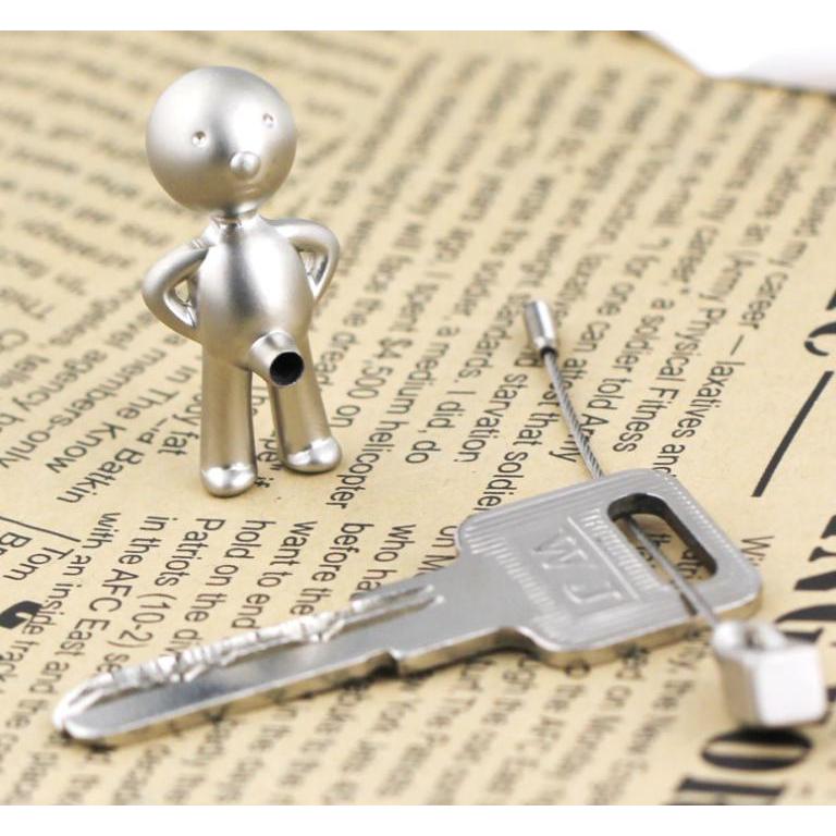 おもしろ キーホルダー おしっこボーイ 276 : NEOMALLヤフー