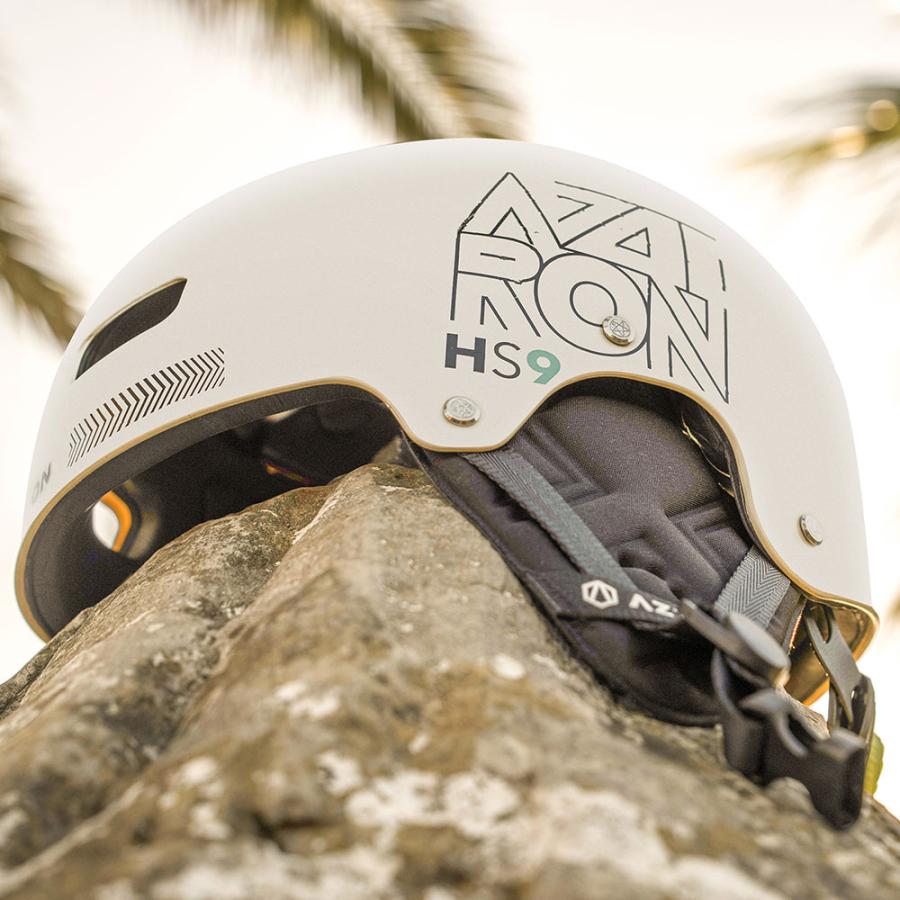 AZTRON（アストロン） スケートボードヘルメット SKATE HELMET HS9