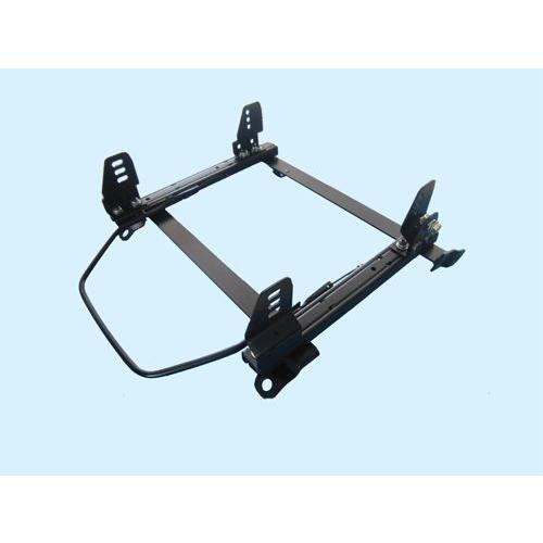 フルバケットタイプ シートレール　ラクティス SCP100 NCP100 2WD