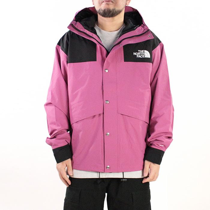 マウンテンハードウェア ×N.
HOOLYWOOD
ノーカラーダウン　S N.ハリウッド×マウンテンハードウェア。オールブラックの都会派