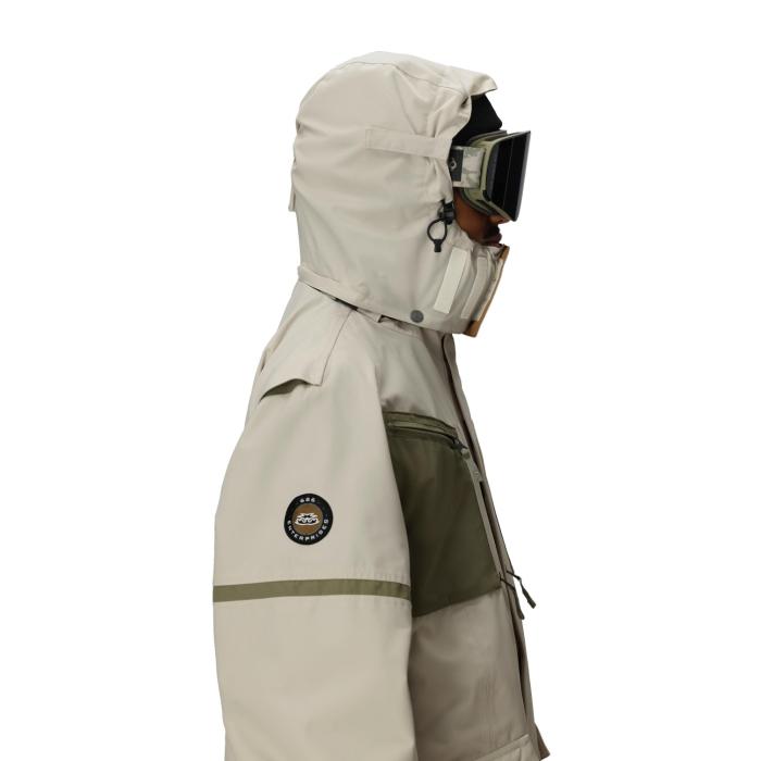 686（シックスエイトシックス） 日本正規品 スノーボード ウェア
