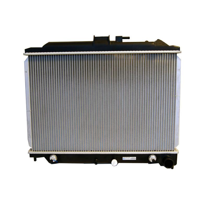 KOYOラジエター 日産 キャラバン VPE25 AT車用 品番：PL022738R 社外