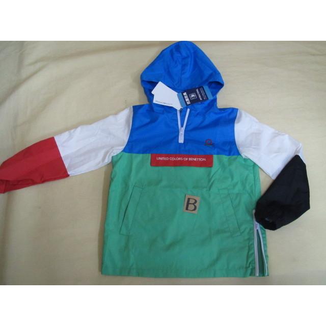 レア商品ベネトンナイロンパーカー前面ポケット付き