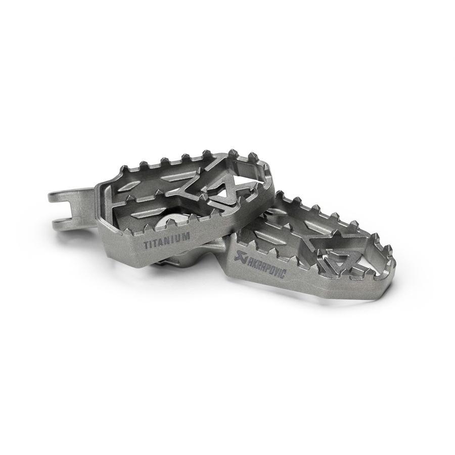 AKRAPOVIC（アクラポビッチ） アドベンチャーフットペグセット DUCATI