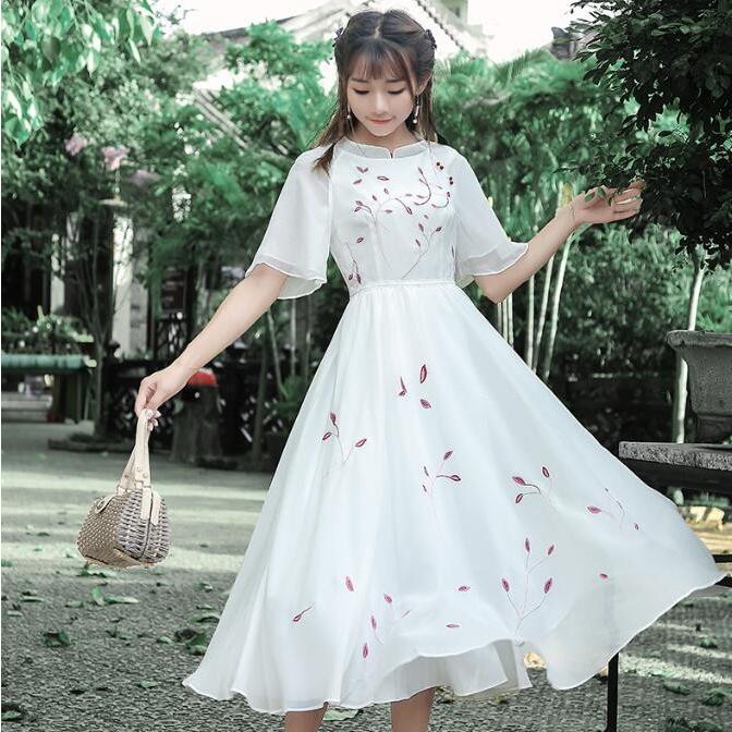 人気のファッショントレンド 心に強く訴えるレース ワンピース 白 韓国