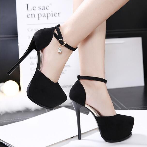 美脚パンプス ラウンドトゥ ハイヒール 美脚 レッドソール フォーマル ピンヒールエナメルインヒール 通勤用 パーティー結婚式2次会 Xggx65 Netfirststore 通販 Yahoo ショッピング