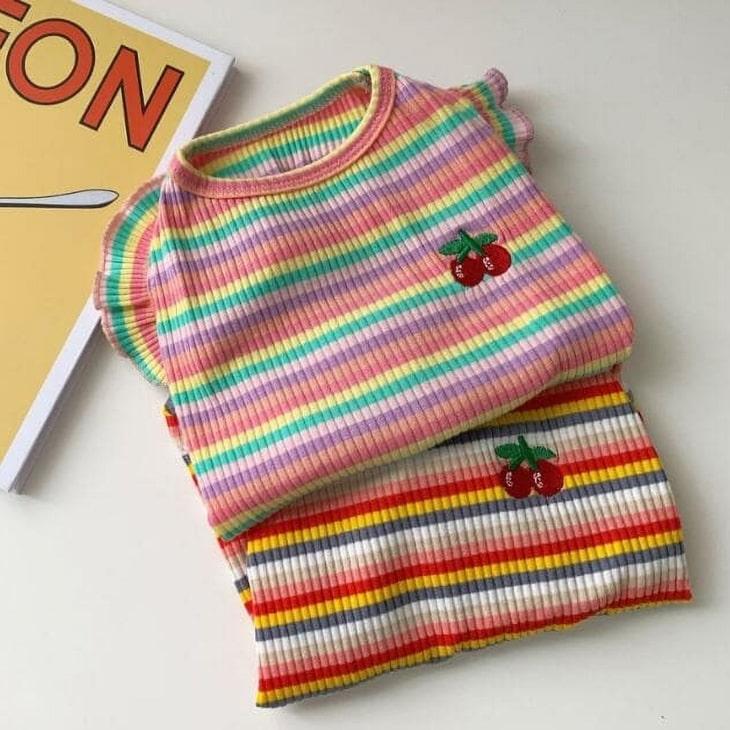 超可愛い! 犬 服 ペット服 お散歩 抜け毛防止 ドッグウェア ペットウェア エメリール Tシャツ カットソー サイズ豊富（S-2XL）メール便OK 【a050】【送料無料】 | 