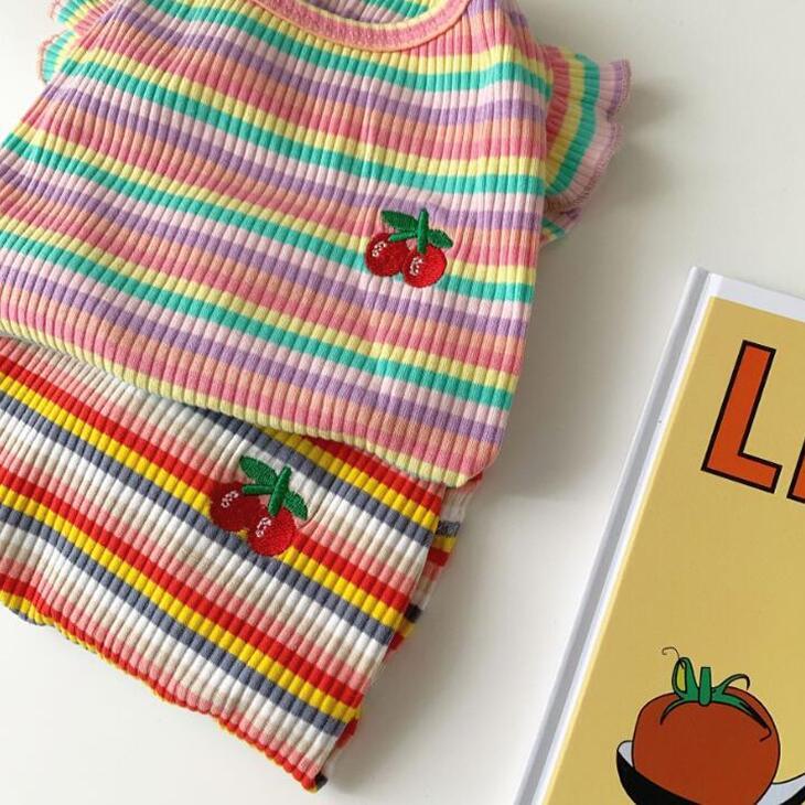 超可愛い! 犬 服 ペット服 お散歩 抜け毛防止 ドッグウェア ペットウェア エメリール Tシャツ カットソー サイズ豊富（S-2XL）メール便OK 【a050】【送料無料】 |  | 04