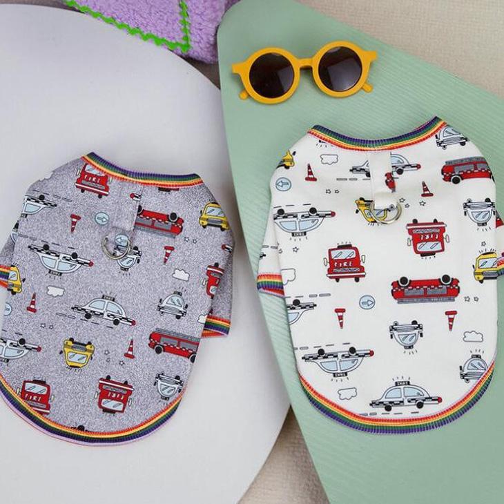 【最終値下げ】冬 犬 服 超可愛い ペット服 車柄 男の子用 ユニセックス 半袖 毛抜け防止 おしゃれ 室内着 お出かけ用 Dカン付き【a404】【送料無料】 |  | 01