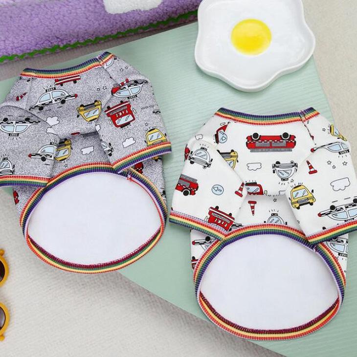 【最終値下げ】冬 犬 服 超可愛い ペット服 車柄 男の子用 ユニセックス 半袖 毛抜け防止 おしゃれ 室内着 お出かけ用 Dカン付き【a404】【送料無料】 |  | 03