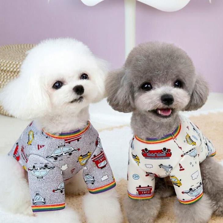 【最終値下げ】冬 犬 服 超可愛い ペット服 車柄 男の子用 ユニセックス 半袖 毛抜け防止 おしゃれ 室内着 お出かけ用 Dカン付き【a404】【送料無料】 |  | 05