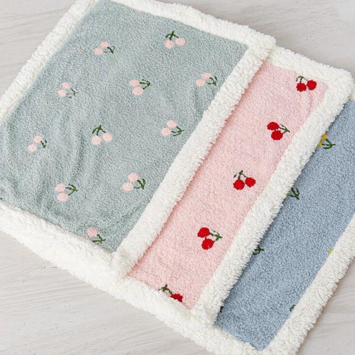 【M・Lサイズ】超可愛い! 犬用品 オールシーズン 秋冬 中型犬 小型犬 さくらんぼ ブランケット 犬用毛布 暖かい ふわふわ 柔らかい パステルカラー |  | 03
