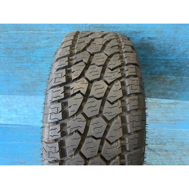 中古 17インチ タイヤ&ホイール 4本セット ウェッズ MUD VANCE04 RADAR RENEGADE A/T5 265/65R17 江戸川店の画像