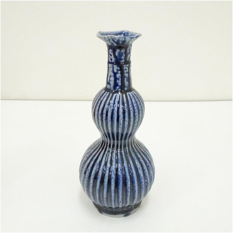 益子焼 明石庄作造 塩釉鎬花生（共箱） : 茶道具と掛軸のショップ