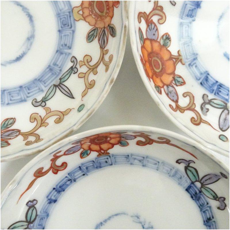 伊万里焼 染錦花唐草文小皿5客 : 茶道具と掛軸のショップつなぐ - 通販