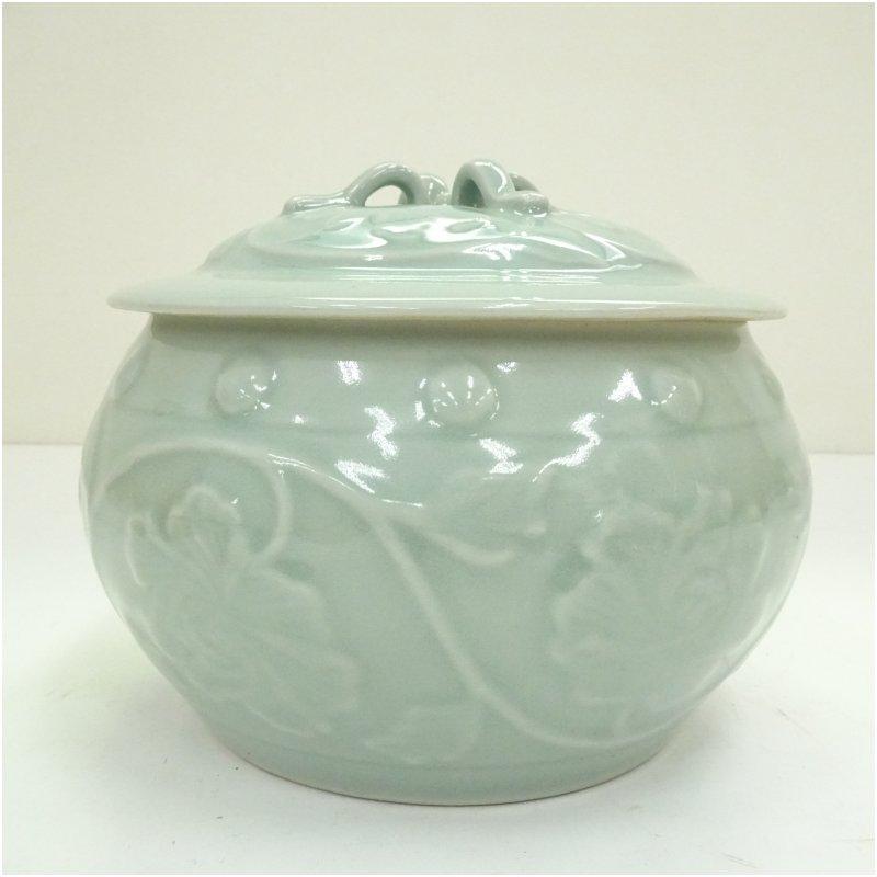 茶道具⁄水指 『捻梅』加藤藤山作 青磁 塗蓋 共箱