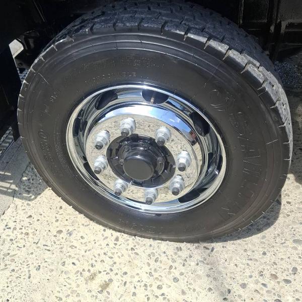 メッキホイール 19.5×7.50 8穴 オフセット147 PCD285 フロント用 新ISO