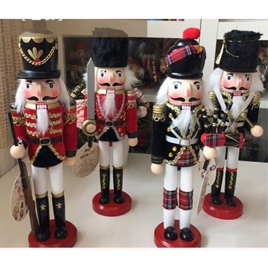 置物 くるみ割り人形 イギリス 近衛兵 兵隊 木製 Aタイプ Cos3593c032 ノイシュタットyahoo 店 通販 Yahoo ショッピング