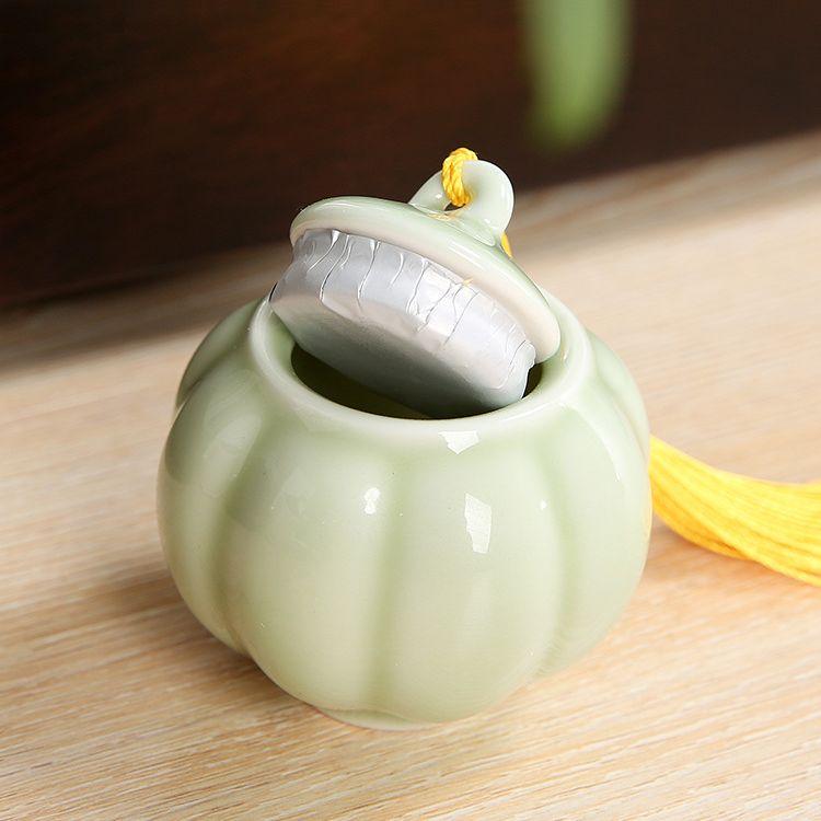 小物入れ かぼちゃのような型 蓋付き 陶器製 (ホワイト) : ノイ 小物入れ かぼちゃのような型 蓋付き 陶器製 (ホワイト) : ノイ