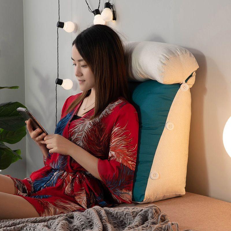 クッション 三角 シカのイラスト 筒型枕付き 側面ポケット 北欧風 3頭 Mta04c040 ノイシュタットyahoo 店 通販 Yahoo ショッピング