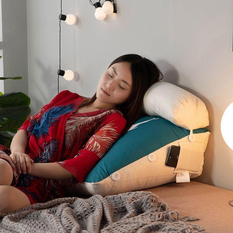 クッション 三角 シカのイラスト 筒型枕付き 側面ポケット 北欧風 3頭 Mta04c040 ノイシュタットyahoo 店 通販 Yahoo ショッピング