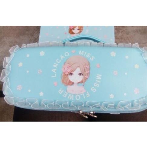 ペンケース ポーチ バッグ型 キュートな女の子 イラスト フリフリレース ライトブルー Nyc38c016 ノイシュタットyahoo 店 通販 Yahoo ショッピング