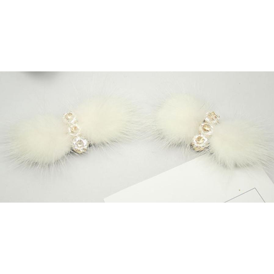 シューズクリップ フェイクファーリボン キラキラビジュー付き 2個セット ホワイト Nyc7131c025 ノイシュタットyahoo 店 通販 Yahoo ショッピング