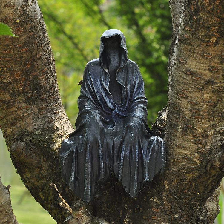 置物 黒装束 死神 謎の人物 キャラクター風 マント 座り姿 : ノイ 