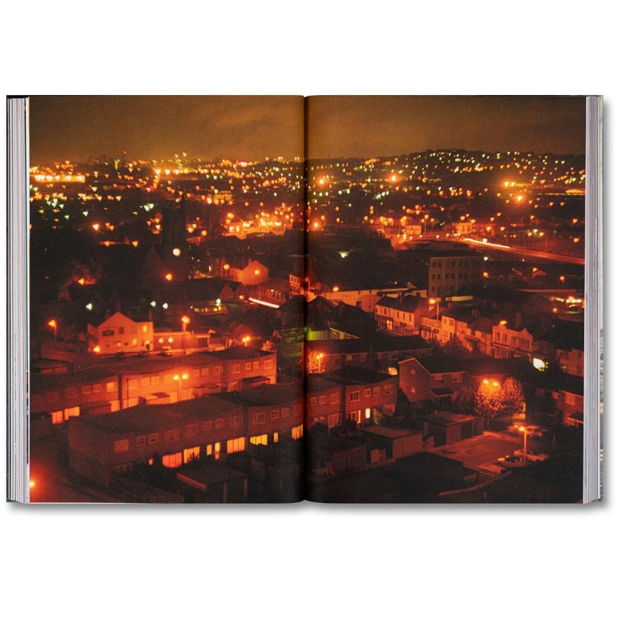 Richard Billingham: Ray's a Laughの画像