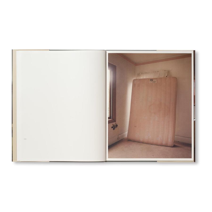 Todd Hido: House Huntingの画像