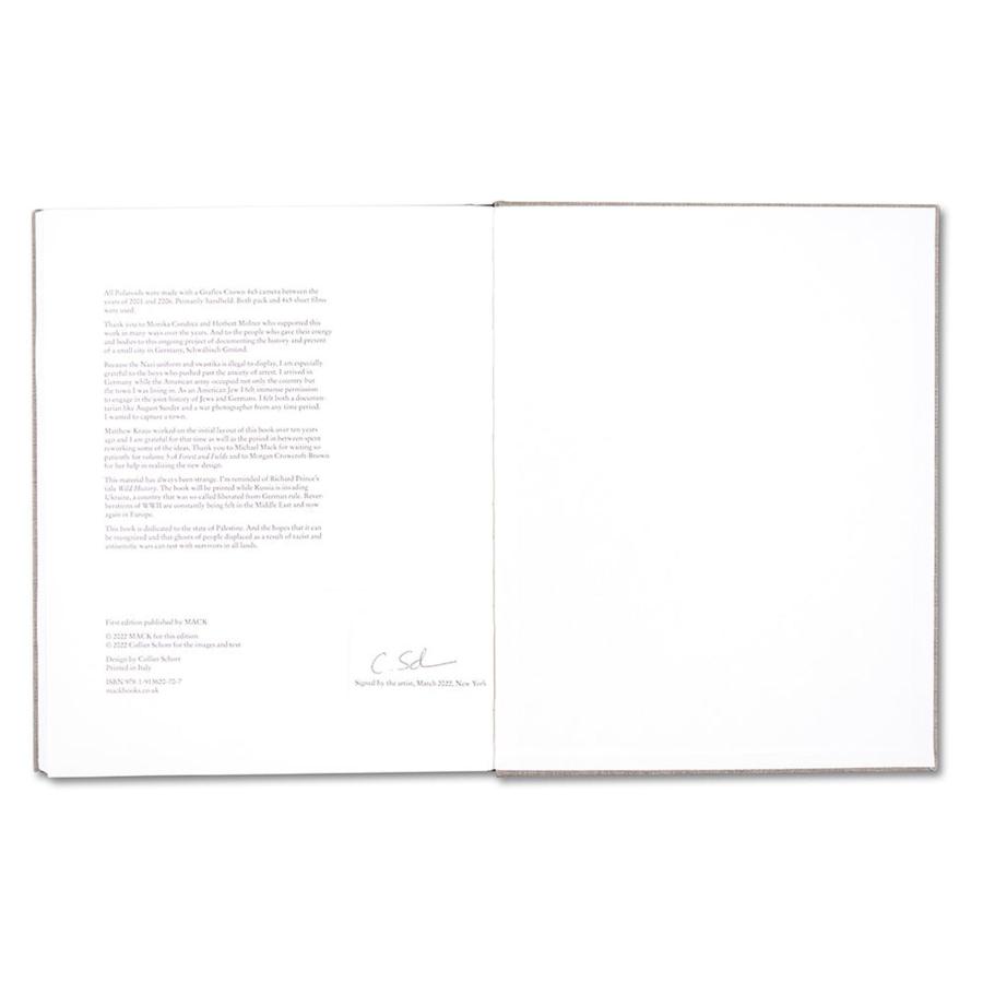 Collier Schorr: Augustの画像