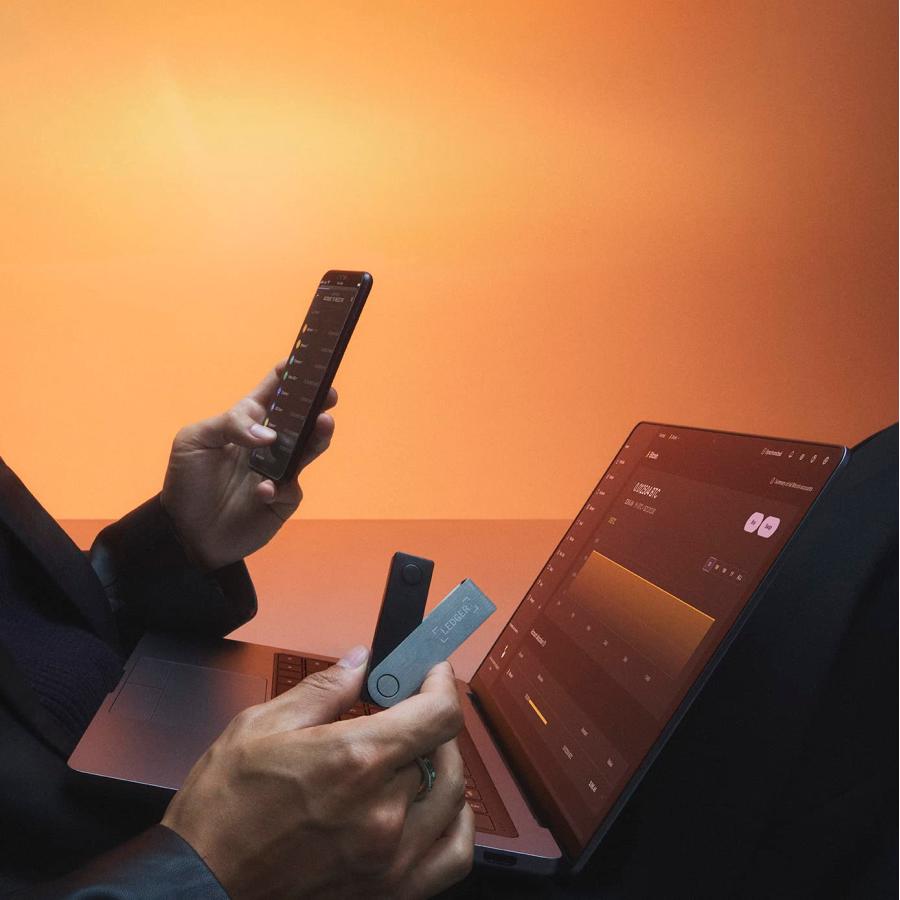 ed Nano X 暗号資産ハードウェアウォレット Betooth 全ての暗号資産を安全に購入、管理、成長させるベストな方法 オニキスブラッ  Ledger Nano X 暗号資産ハードウェアウォレット - Bluetooth - 全ての暗号資産を安全に購入、管理、成長させる  楽天市場】Ledger Nano X ...