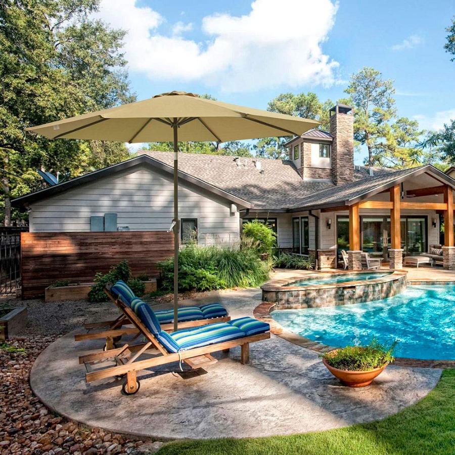 並行輸入品】 Giantex Outdoor Patio Dining Table with 1.93