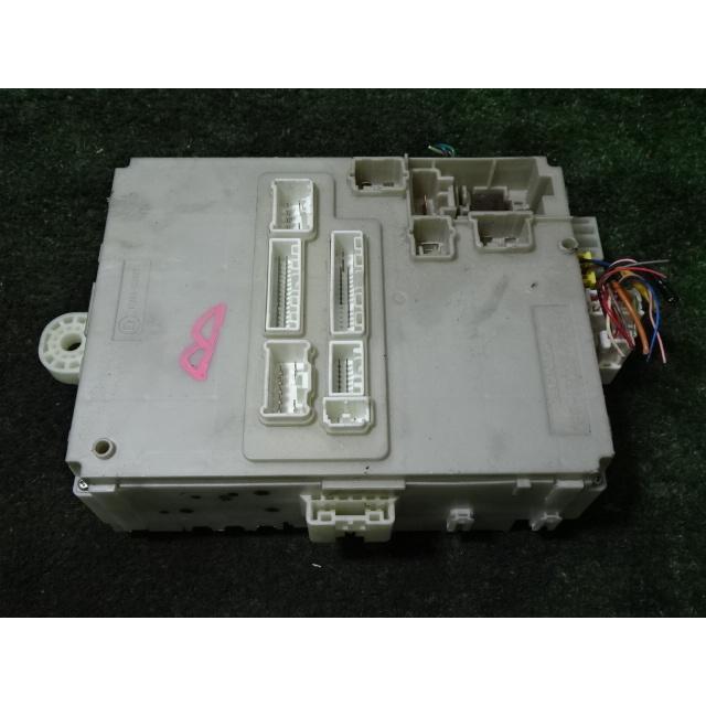 赤字覚悟sale ホンダ インサイト G Hv Ze2 H21年式 ヒューズボックス ヒュズリレー リレーボックス 即発送 H1107 036 セカンドパーツストア2号店 通販 Yahoo ショッピング