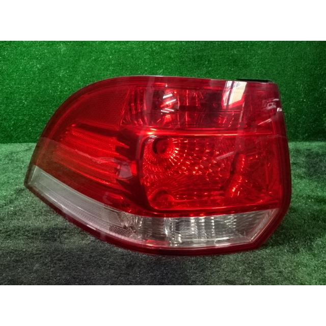 フォルクスワーゲン ゴルフヴァリアント6 右テールランプ