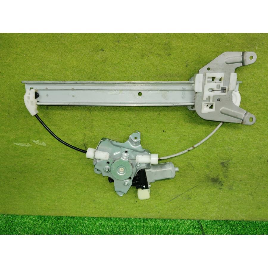 ☆特価SALE ニッサン 日産 エクストレイル・NT31 H22年式・右リア