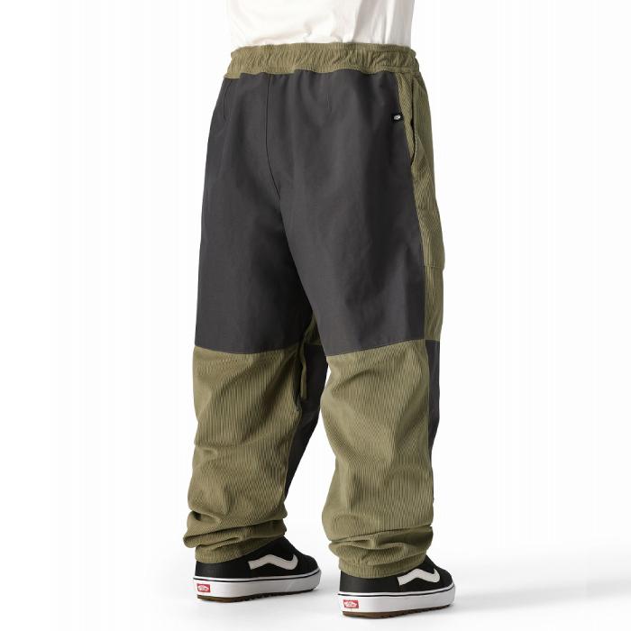 686（シックスエイトシックス） 日本正規品 スノーボード ウェア