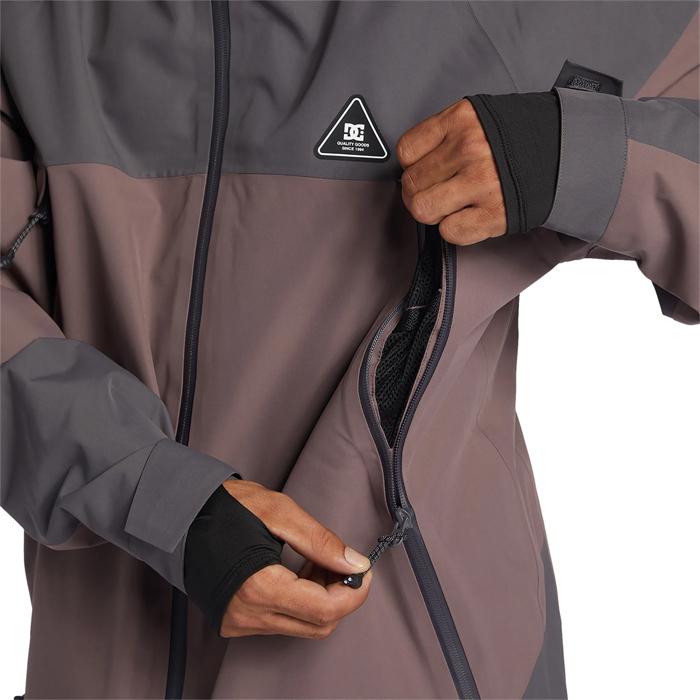 ディーシー DC INTEL 30K JACKET PQC0 24-25 DC Intel 30K Snowboard Jacket, Men's Size Medium, Plum Truffle New