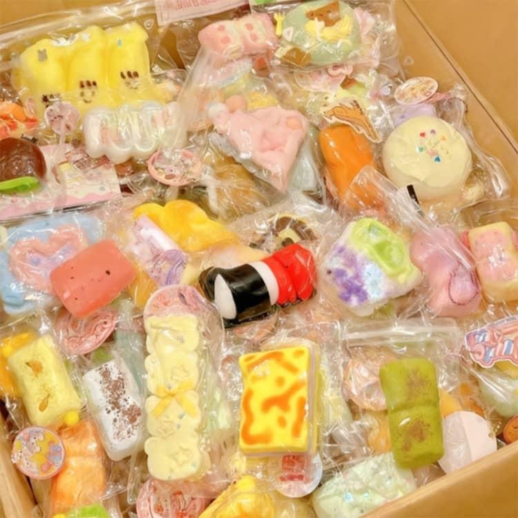 肉球 ねこ 大サイズ スクイーズ 福袋 ブラインドボックス おもちゃ 中